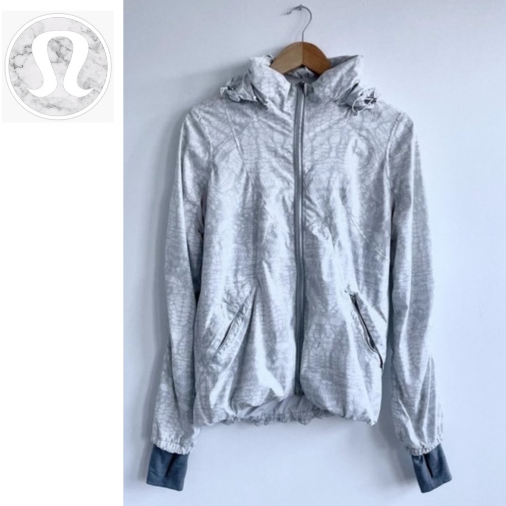 Lululemon Sz 6 Run Hustle Spring Jacket windbreaker white grey silver